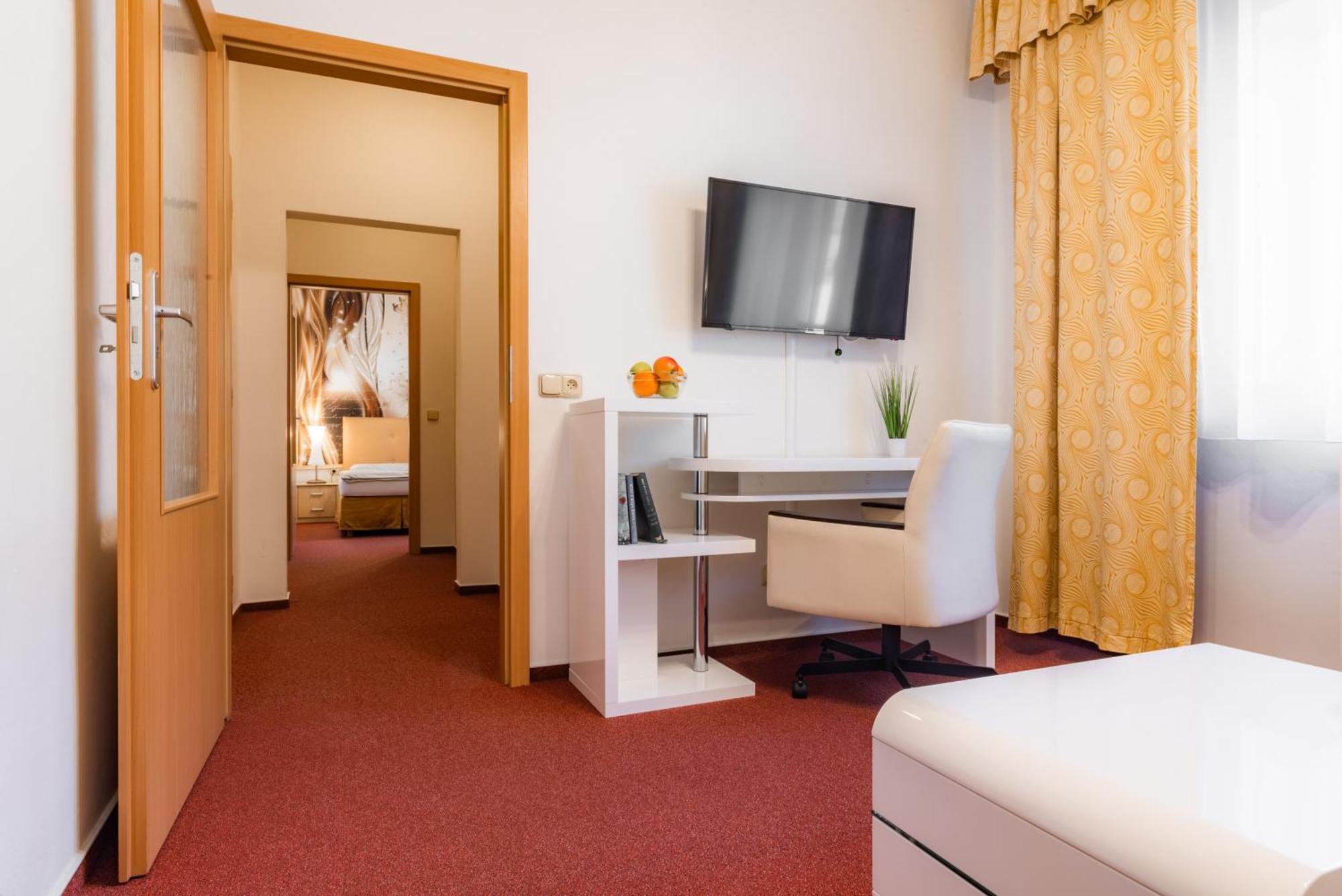 Hotel Schwarz Nove Hamry Luaran gambar