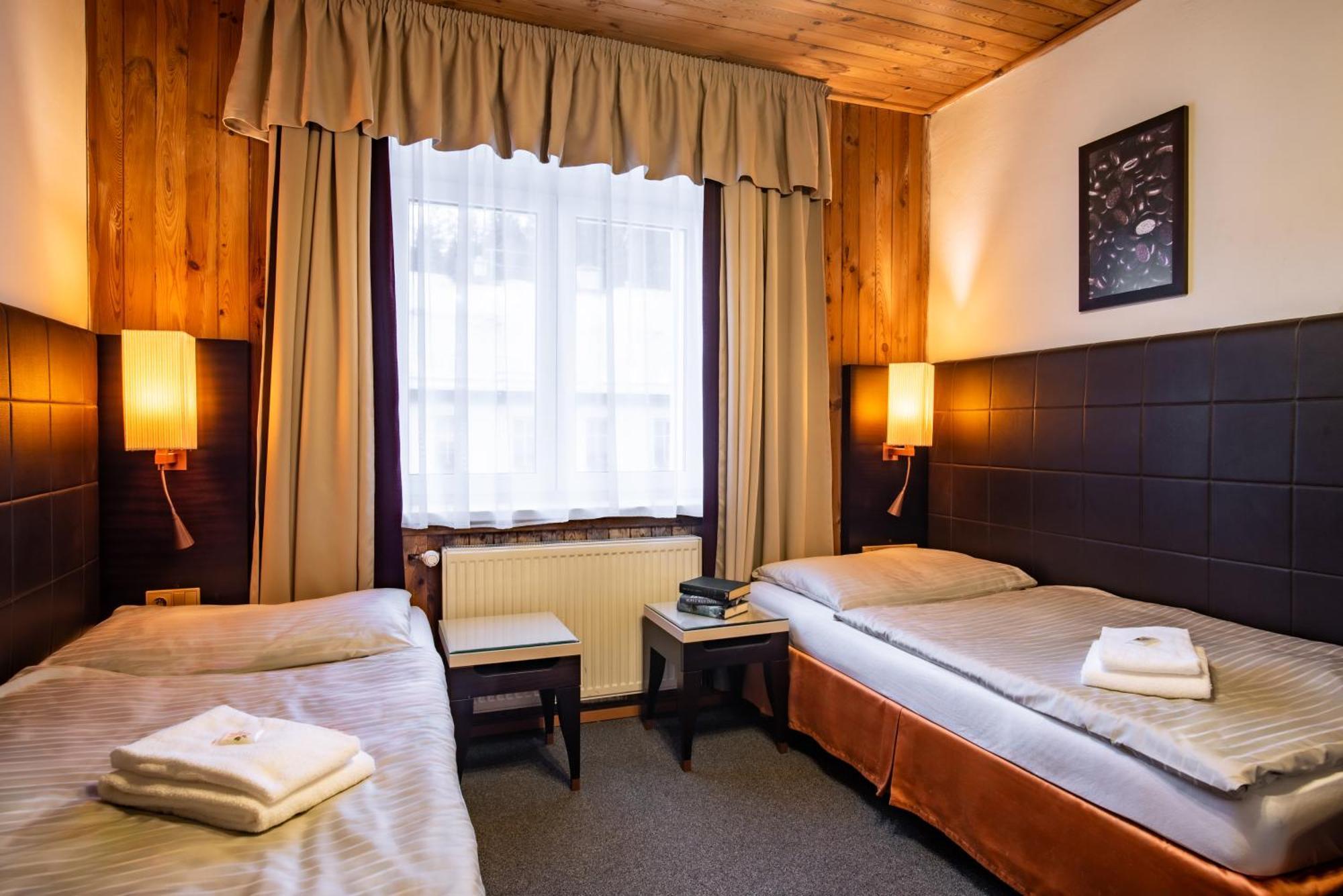 Hotel Schwarz Nove Hamry Luaran gambar