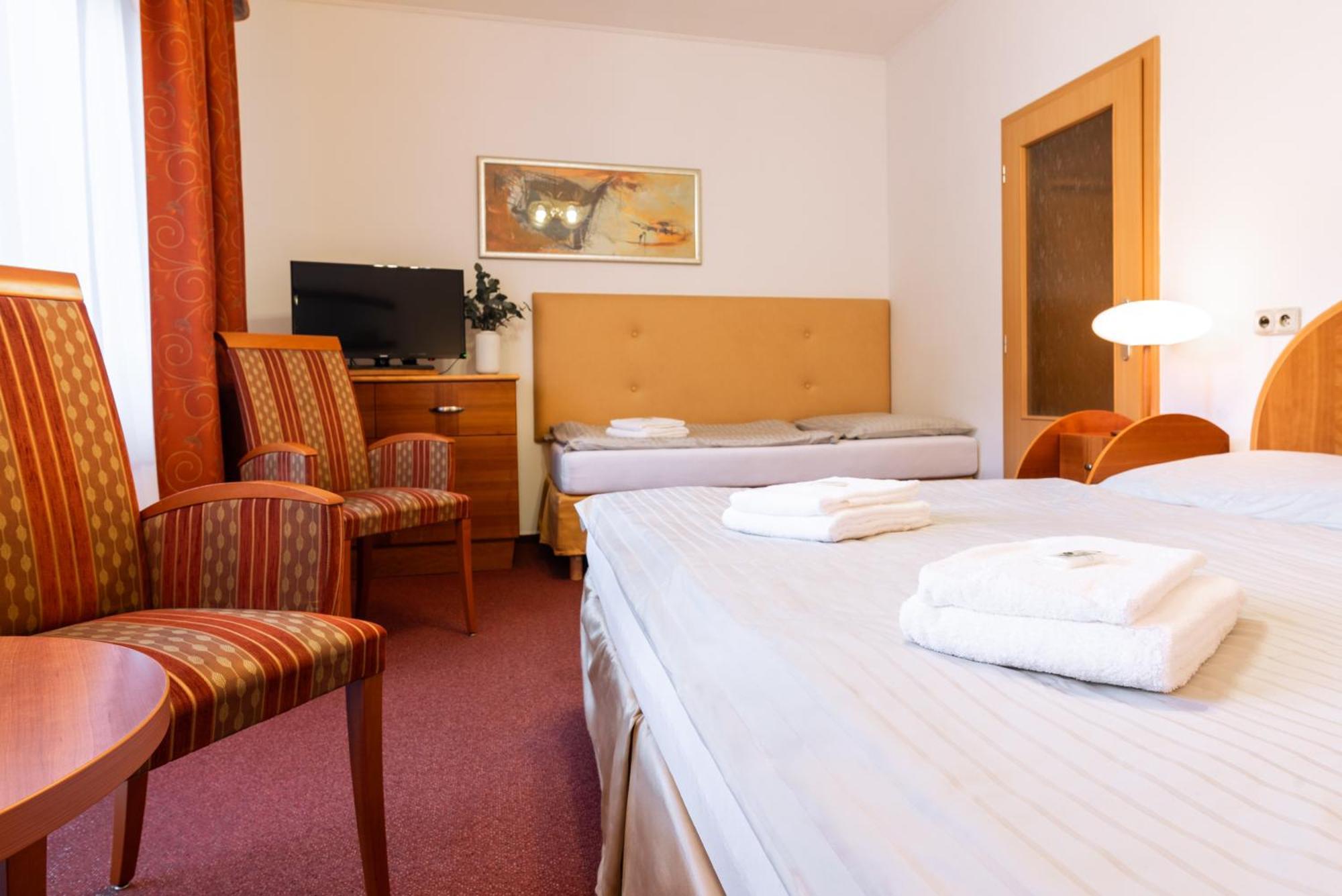 Hotel Schwarz Nove Hamry Luaran gambar