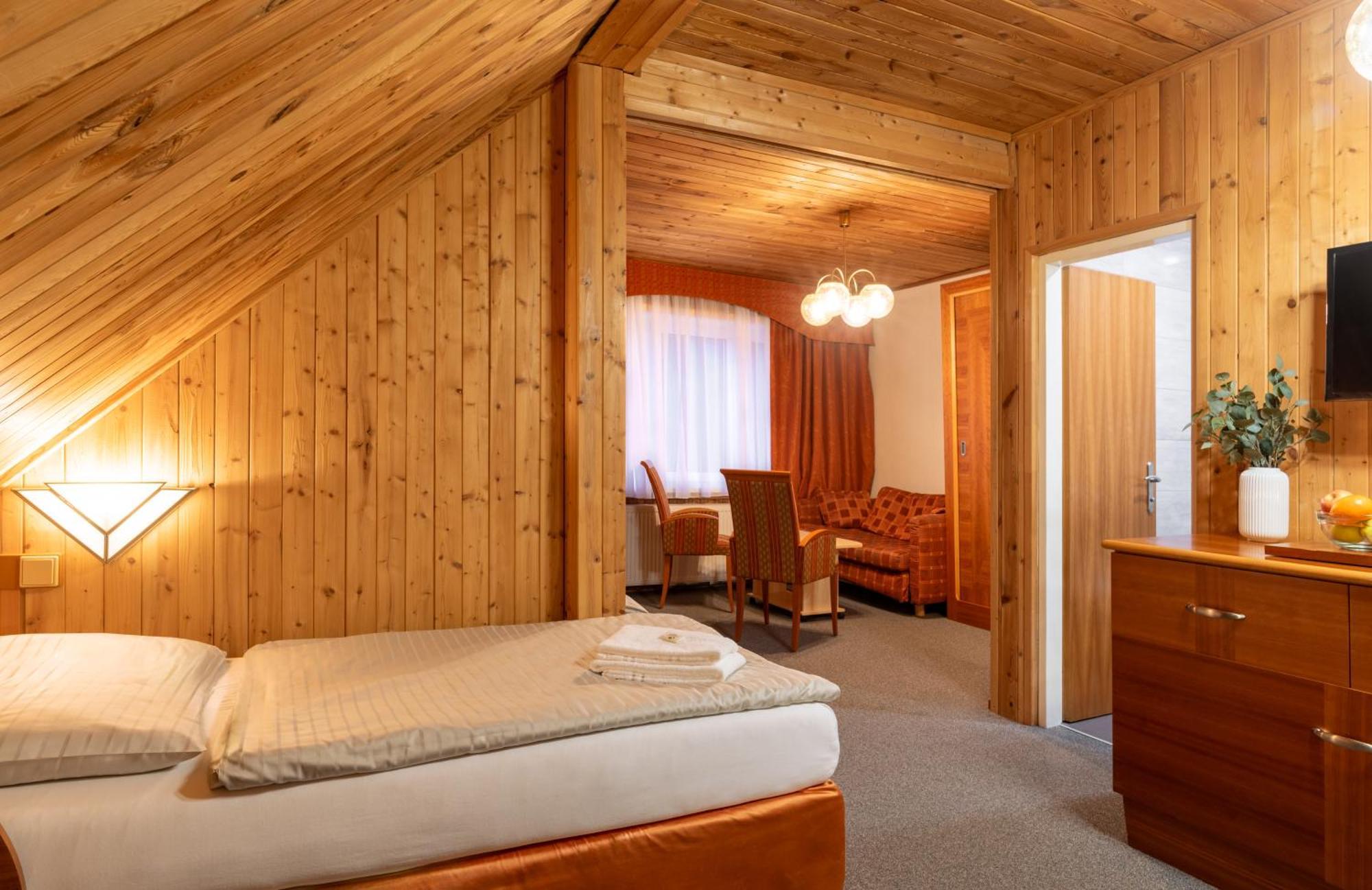 Hotel Schwarz Nove Hamry Luaran gambar