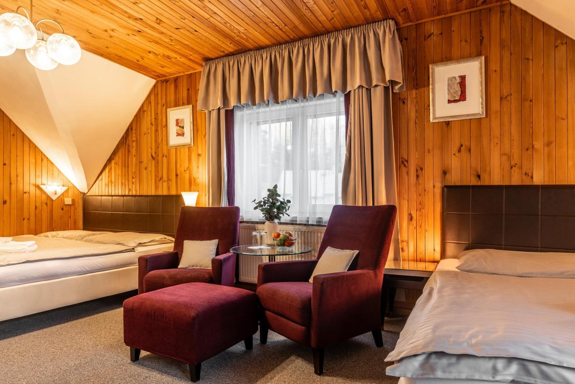 Hotel Schwarz Nove Hamry Luaran gambar